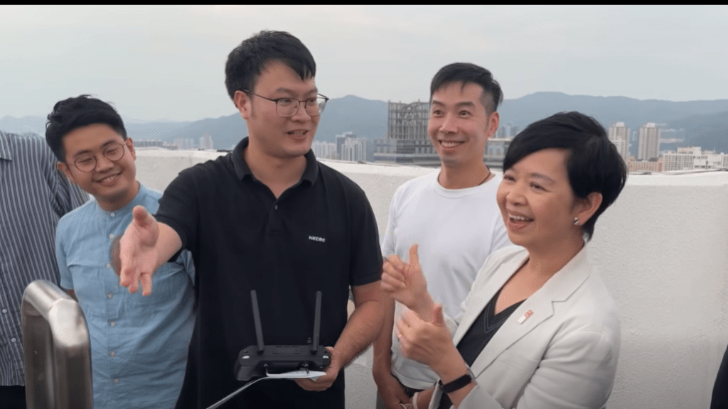 房委會聯同HKCRC研發洗水缸機械人 推進智慧屋邨管理
