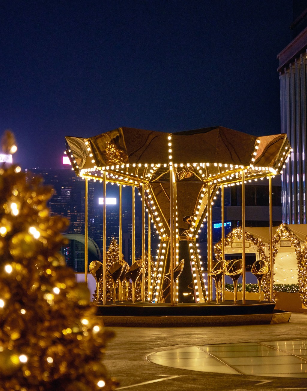 充满艺术气息的圣诞旋转木马于今个12月登陆K11 Musea 6楼的Sculpture Park。