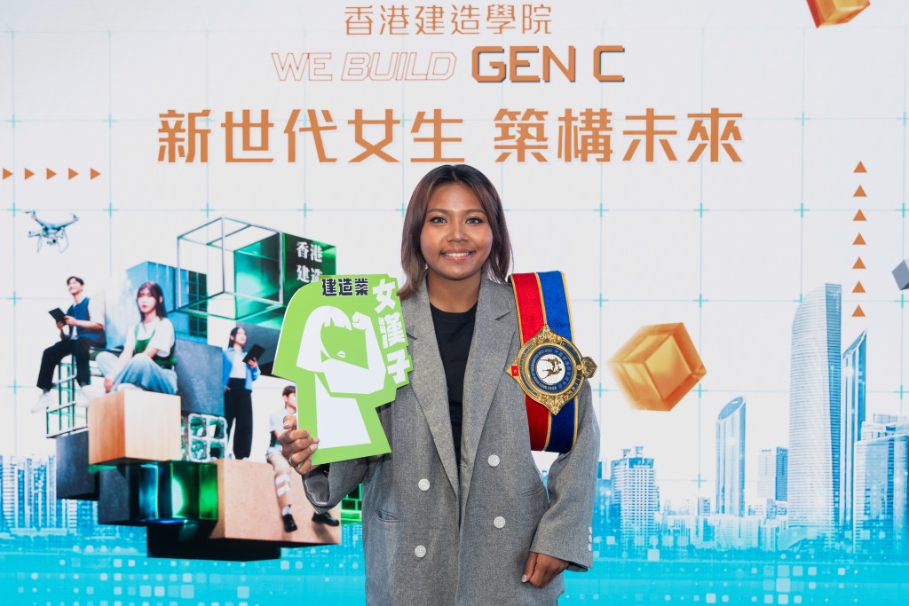 鄭琬愉既是拳后,亦是助理管工,真正實現工作與生活平衡。 鄭琬愉既是拳后,亦是助理管工,真正實現工作與生活平衡。