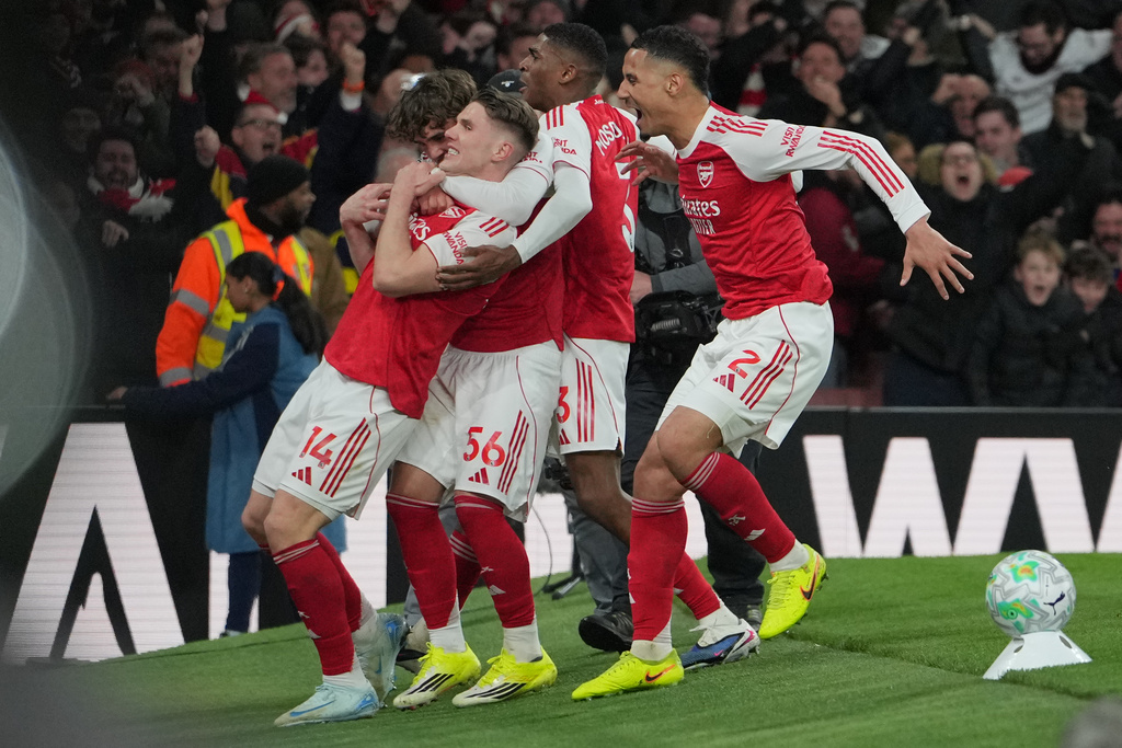 約基利斯助阿仙奴開紀錄。美聯社