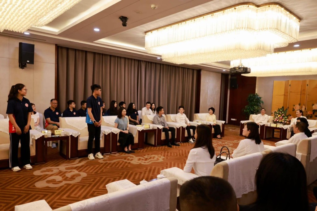 鄧炳強帶領保安局青年團隊拜訪陝西省一眾領導。鄧炳強FB