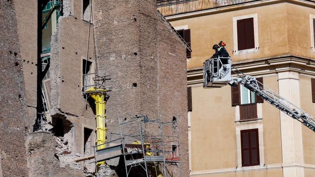 羅馬中世紀「孔蒂塔」部分坍塌。 路透社