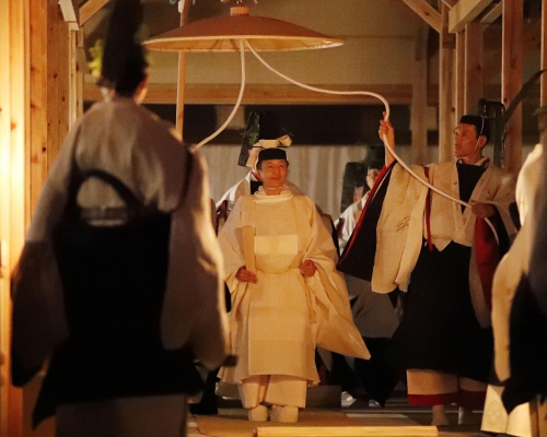 日皇德仁登基仪式之一大尝祭在皇居东御苑新建的大尝宫举行。AP