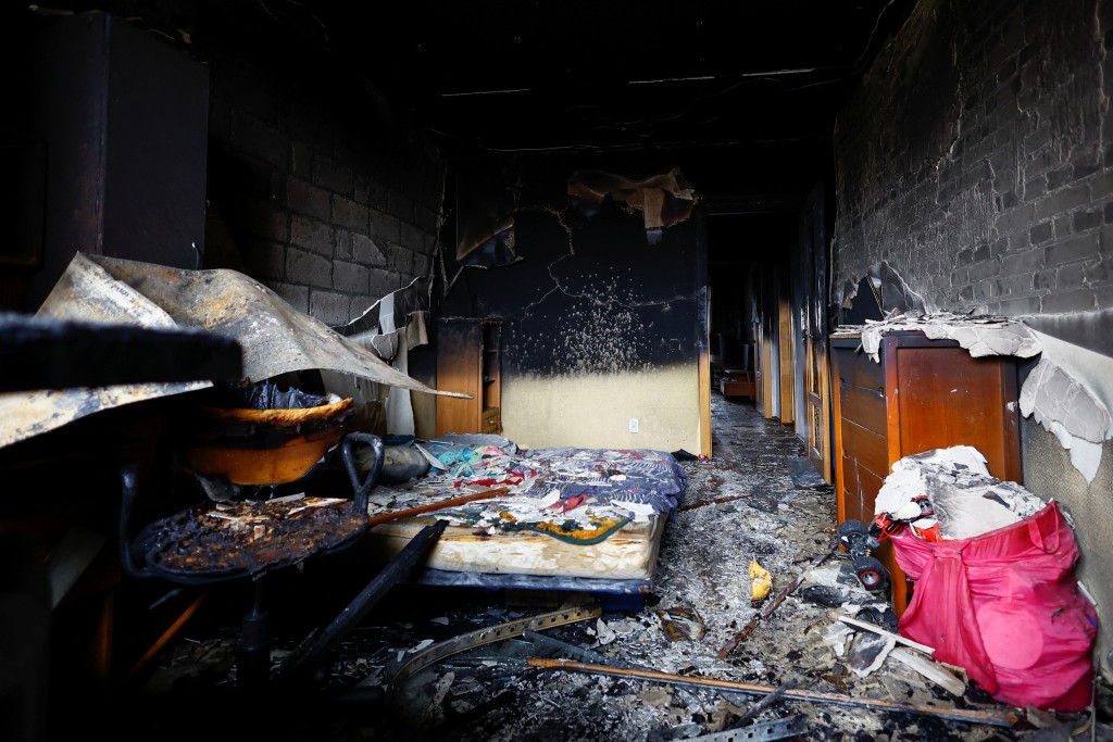 烏克蘭基輔被俄羅斯攻擊後，住宅樓受損嚴重。AP
