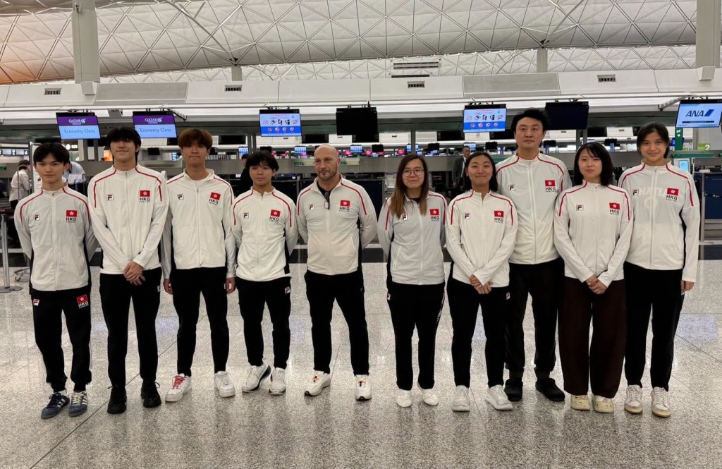 香港男花和女重隊周五亮相再有牌落袋。香港劍總FB圖 香港男花和女重隊周五亮相再有牌落袋。香港劍總FB圖