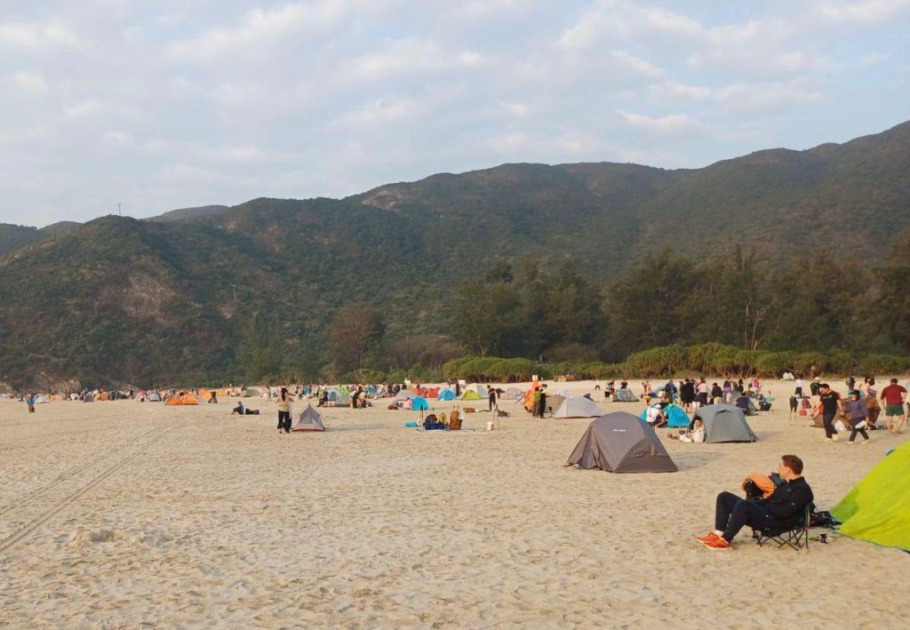 鹹田灣營地年初六早上狀況。漁護Facebook