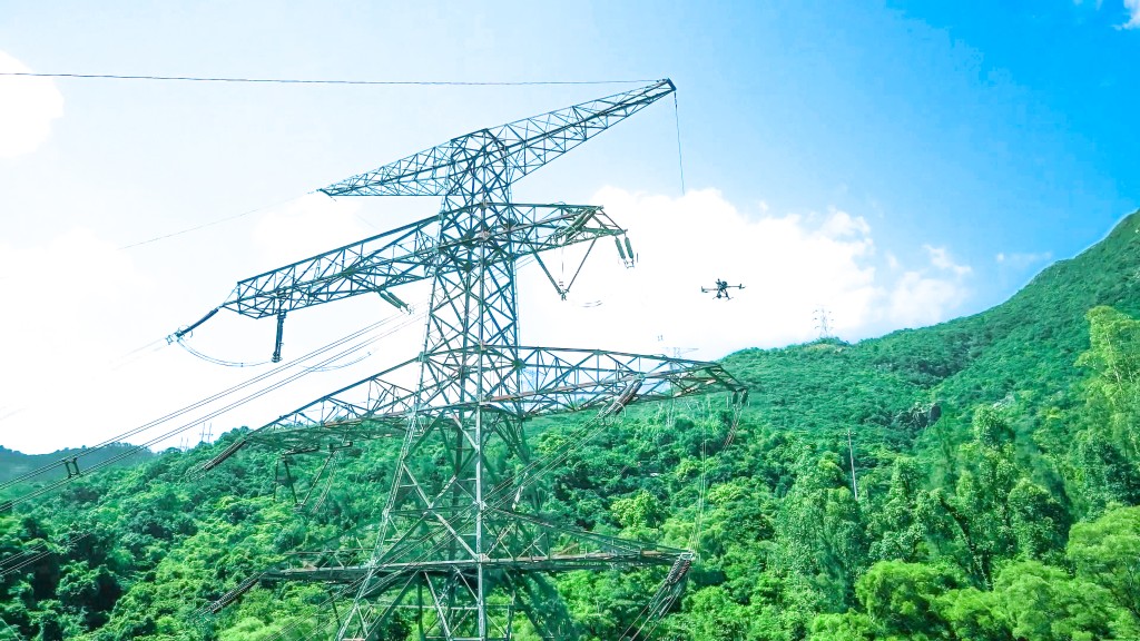 現今工程師應用創新科技,引入航拍機輔助檢查工作 / Automated drones coupled with advanced technology are changing the inspection process 現今工程師應用創新科技,引入航拍機輔助檢查工作 / Automated drones coupled with advanced technology are changing the inspection process