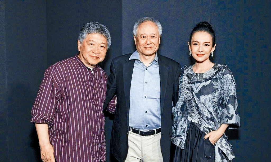 李安武俠片《臥虎藏龍》25周年,他與是枝裕和(左)、章子怡出席洛杉磯活動。 李安武俠片《臥虎藏龍》25周年,他與是枝裕和(左)、章子怡出席洛杉磯活動。