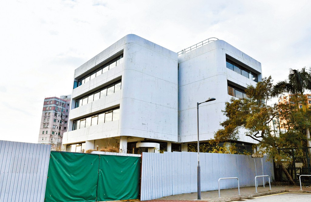 漢基國際學校獲教育局分配位於北角、前身為日本人學校的校舍，漢基昨表示，重建後的新校舍計劃於2028年8月啟用。