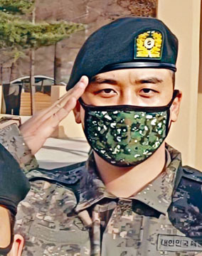BIGBANG前成員勝利日前入伍，昨日有他首張軍裝照片曝光。