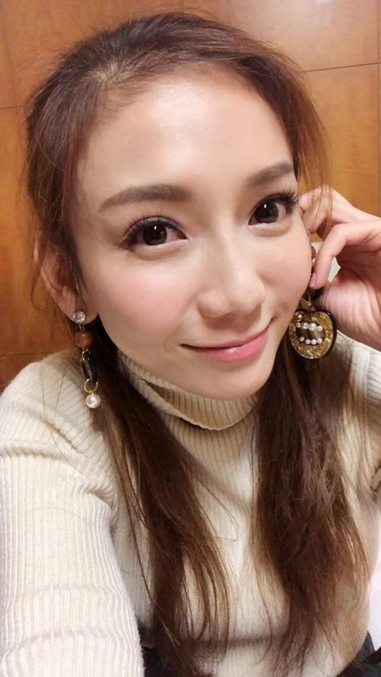 太阳花女神刘乔安涉毒潜逃，于去年在美国落网，今夜遣返台湾。FB
