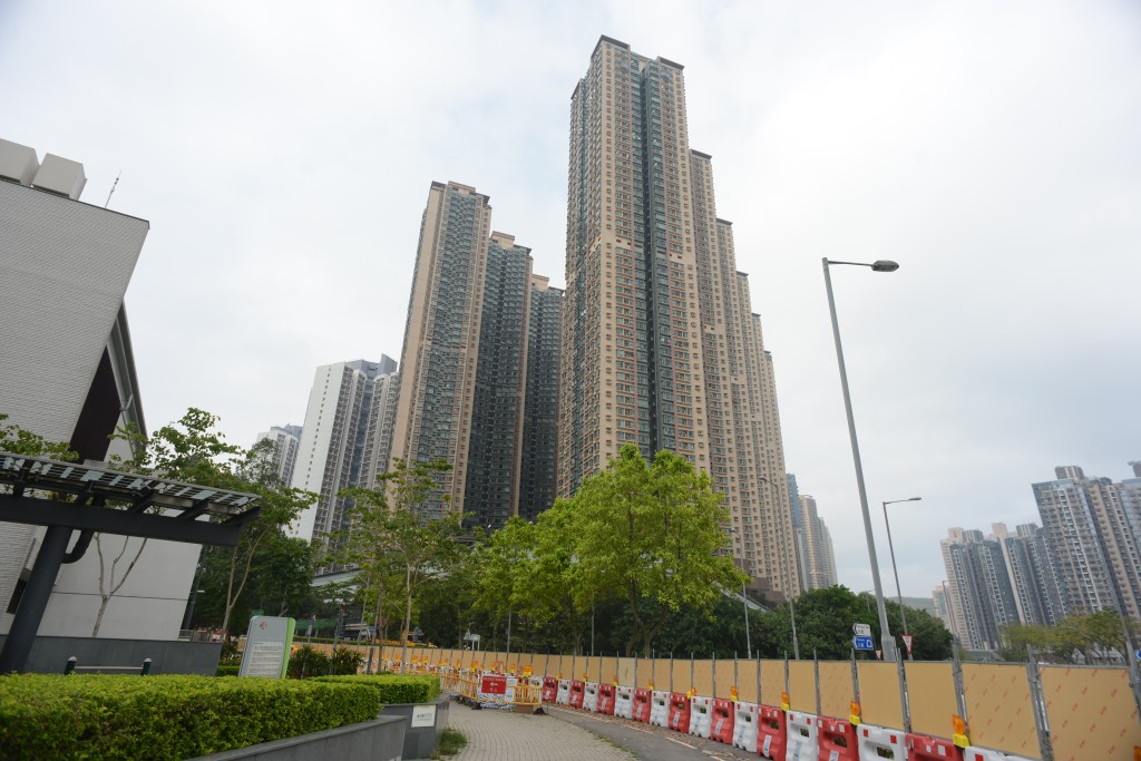 將軍澳中心中層三房套 1088萬沽