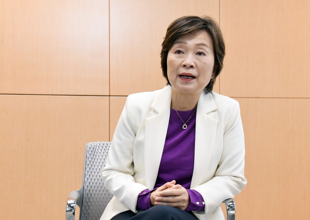 蔡若蓮指，當局會鼓勵辦學團體「升級併校」及「合併提質」。 資料圖片