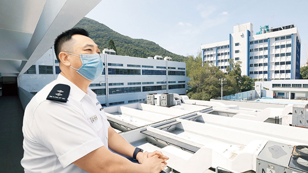 劉海華以53歲之齡成為警隊近年最年長的見習督察。