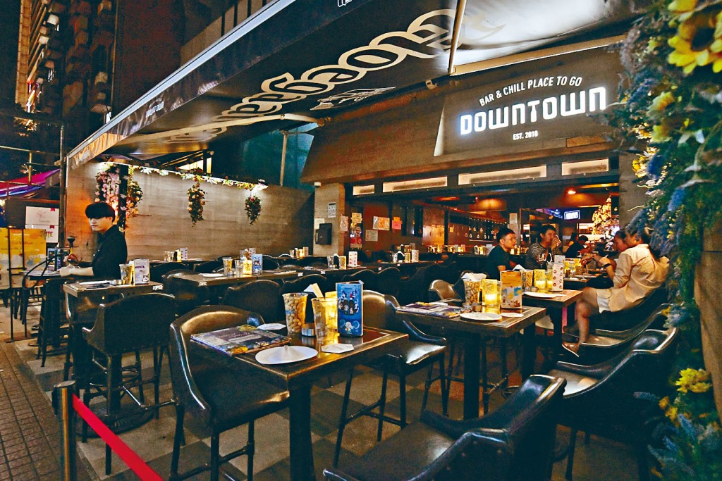 尖沙嘴诺士佛台一带酒吧冷清。