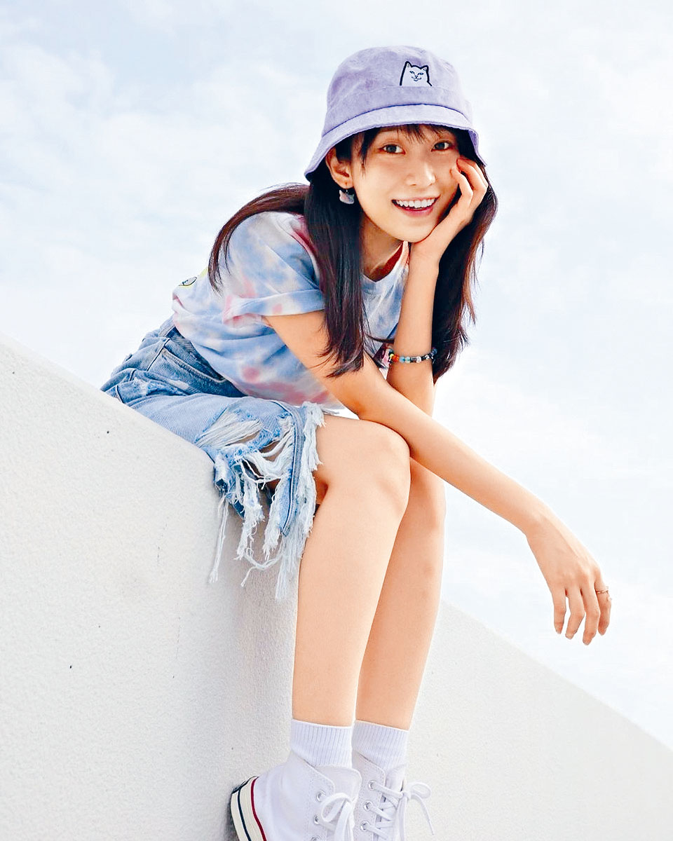 Candy被封為《YOLO》女神。