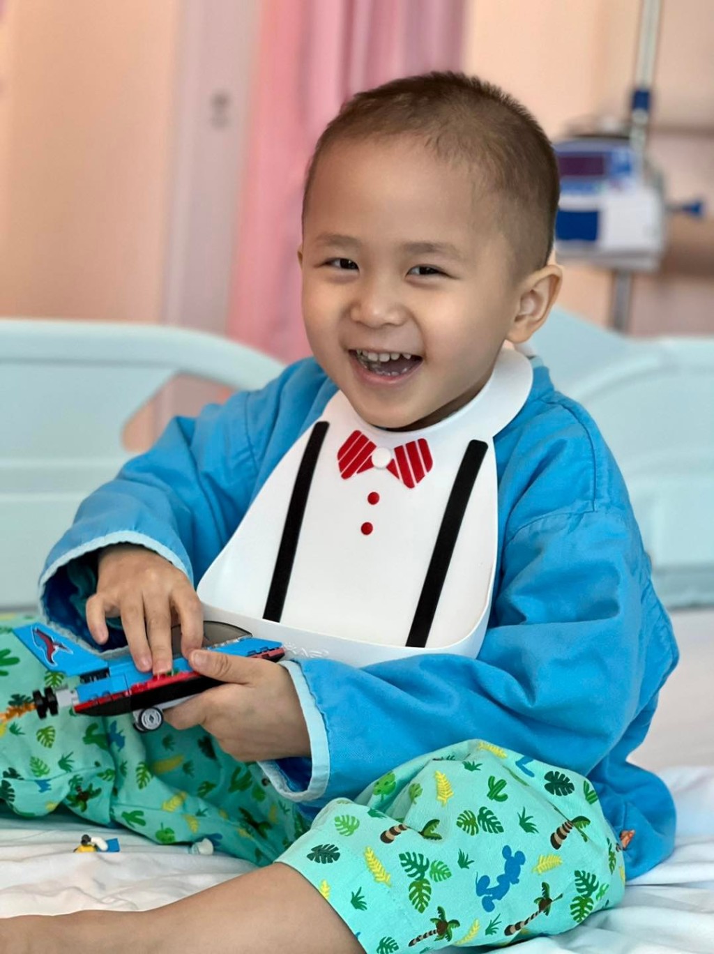 5歲男童Sheldon是「神母小戰士」。(圖片來源:Facebook@神母小戰士Sheldon) 5歲男童Sheldon是「神母小戰士」。(圖片來源:Facebook@神母小戰士Sheldon)