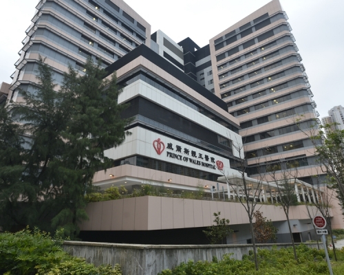 男子手、腰部受傷，清醒被送往威爾斯親王醫院治理。