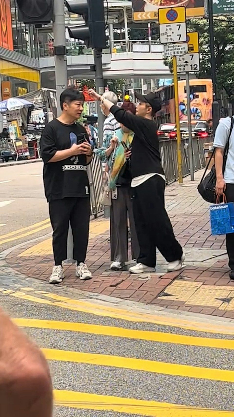 湯盈盈細心體貼照顧錢嘉樂。