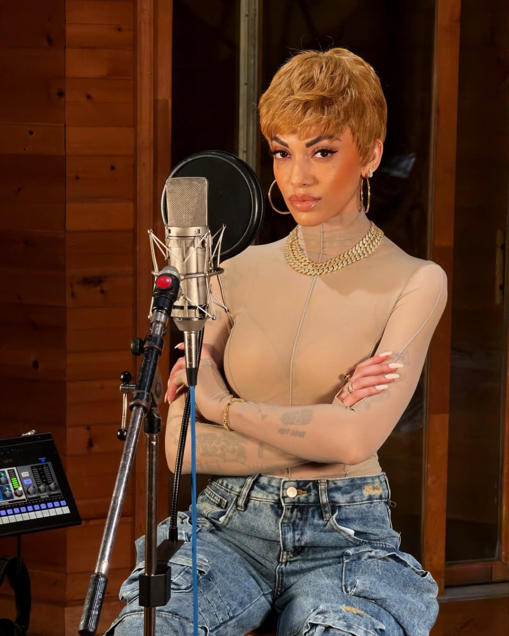 Haley Smalls临时取消北京的演出。IG@haleysmalls