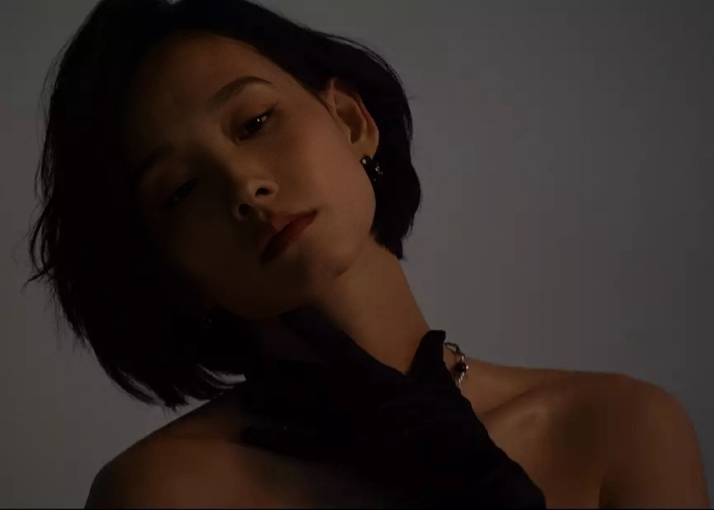 談善言首次演出舞台劇即獲提名。