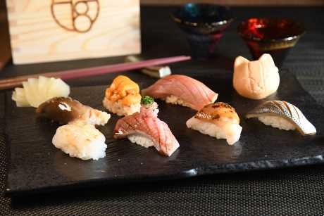 日本餐廳負責人林勝常表示，過往經常吃刺身的客人有一至兩成人已選擇不吃刺身，形容對生意有一定影響。資料圖片
