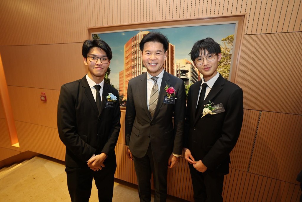 湯會長勉勵學生們要志存高遠、腳踏實地，始終堅守誠信。律師會FB圖片