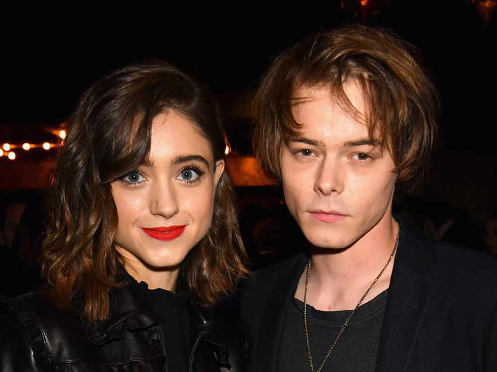 Charlie Heaton與Natalia Dyer因劇結緣而發展成為情侶。