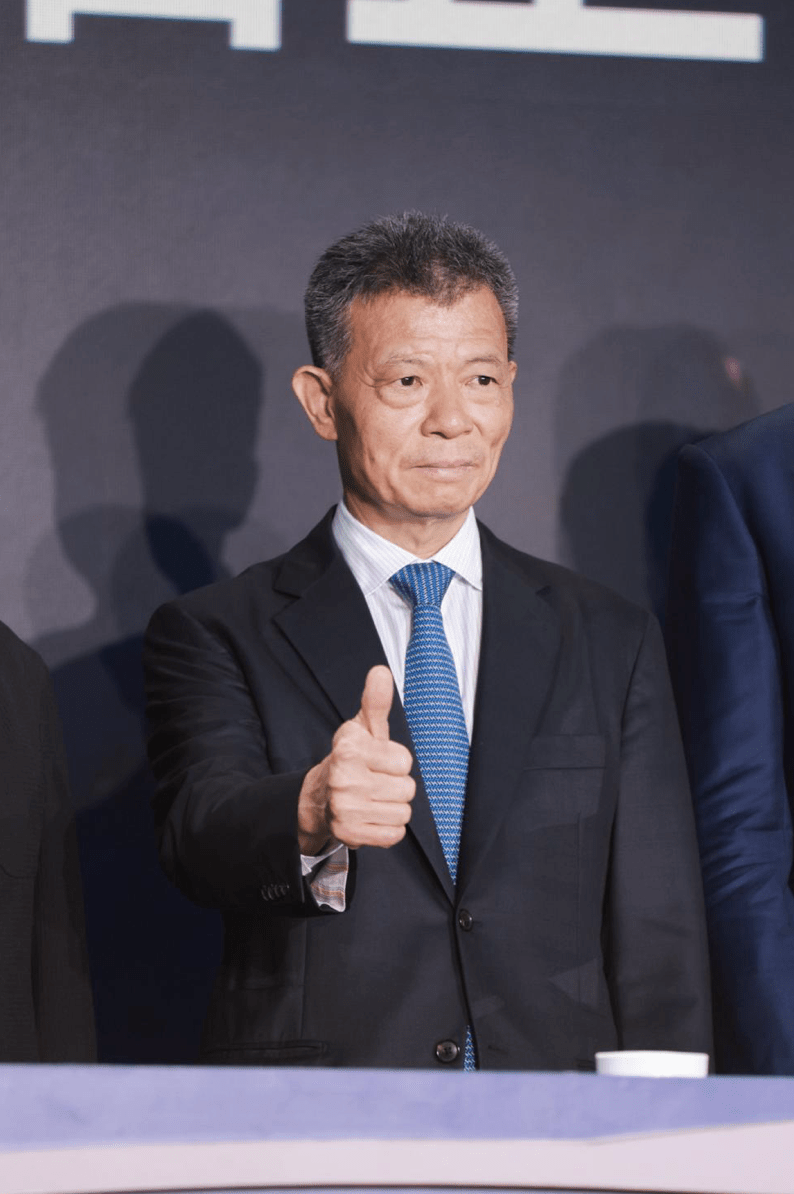 星島新聞集團主席郭英成致辭。 星島新聞集團主席郭英成致辭。