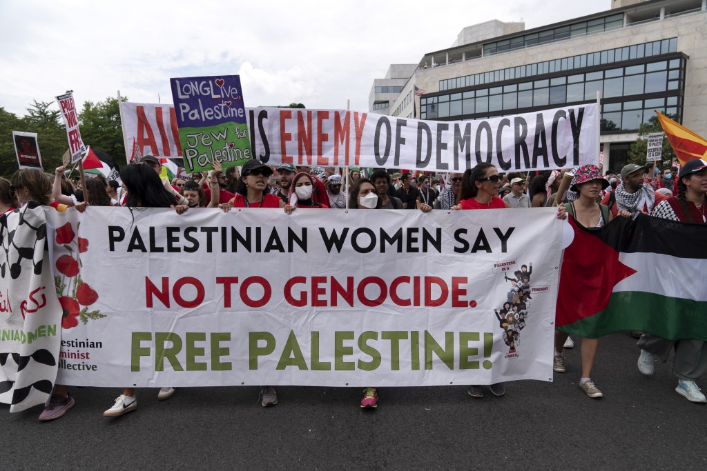数以千计挺巴勒斯坦民众在华府举行大规模抗议。美联社
