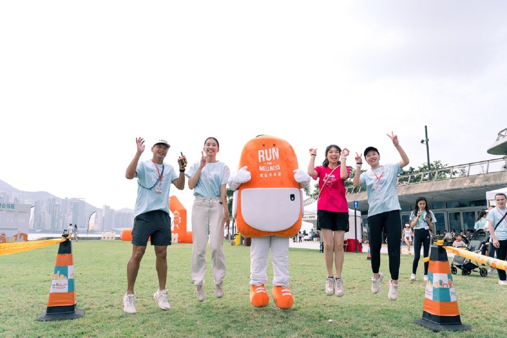 活動當日設有嘉年華,場內有互動攤位、音樂表演、身心健康工作坊等。 活動當日設有嘉年華,場內有互動攤位、音樂表演、身心健康工作坊等。