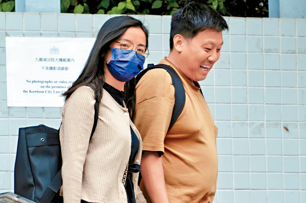 被告丘嘉熙被控以虛假收據及報價單申領政府資助活動開支。