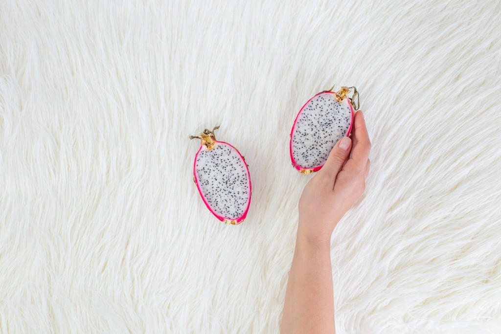 體質虛冷的女士不宜吃太多火龍果。( Nikolai Chernichenko / Unsplash)