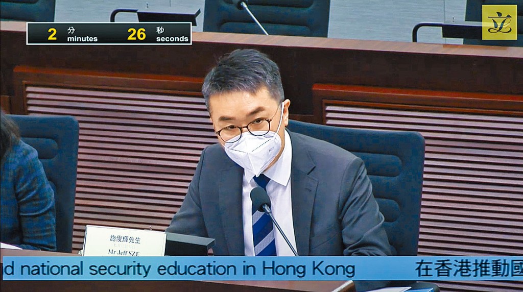 施俊輝稱,當局曾到私立和國際學校視察國民與國家安全教育工作,認為學校皆按照當局建議進行。