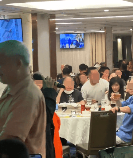 米雪笑容尷尬。