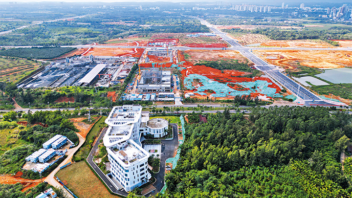 海南省文昌市的國際航天城，是中國首個濱海發射基地，也是軍民融合的航天城先行發展示範區。