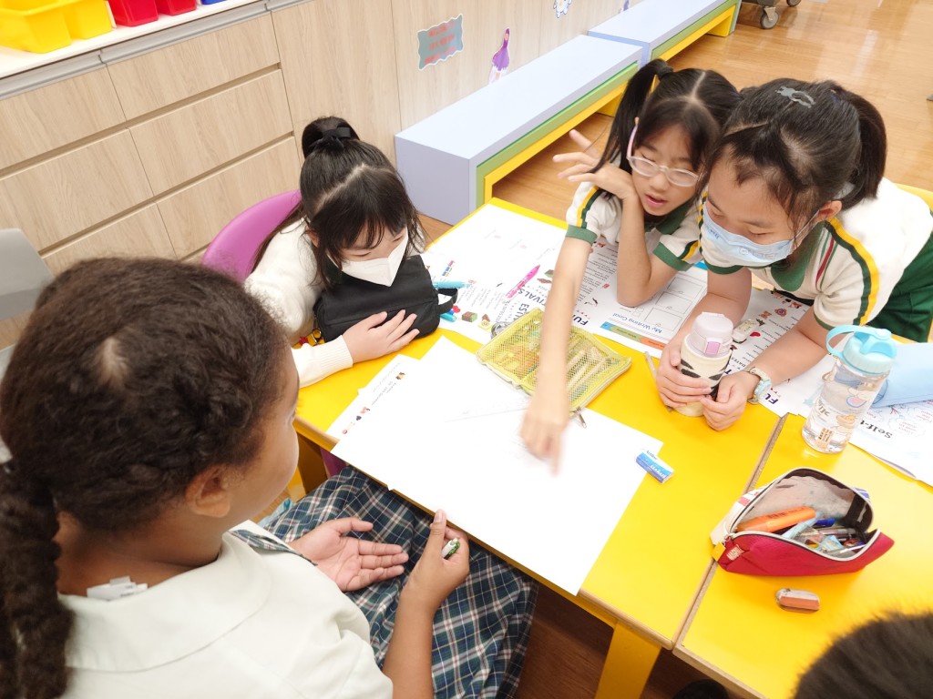  經過討論、互相學習，學生學會如何創作英文作文。（圖片來源：受訪學校提供）