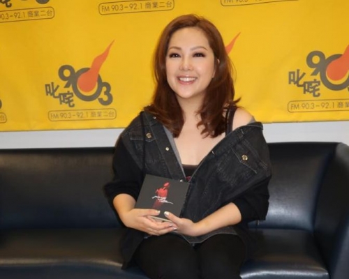 卫兰新碟花时年半才完成。