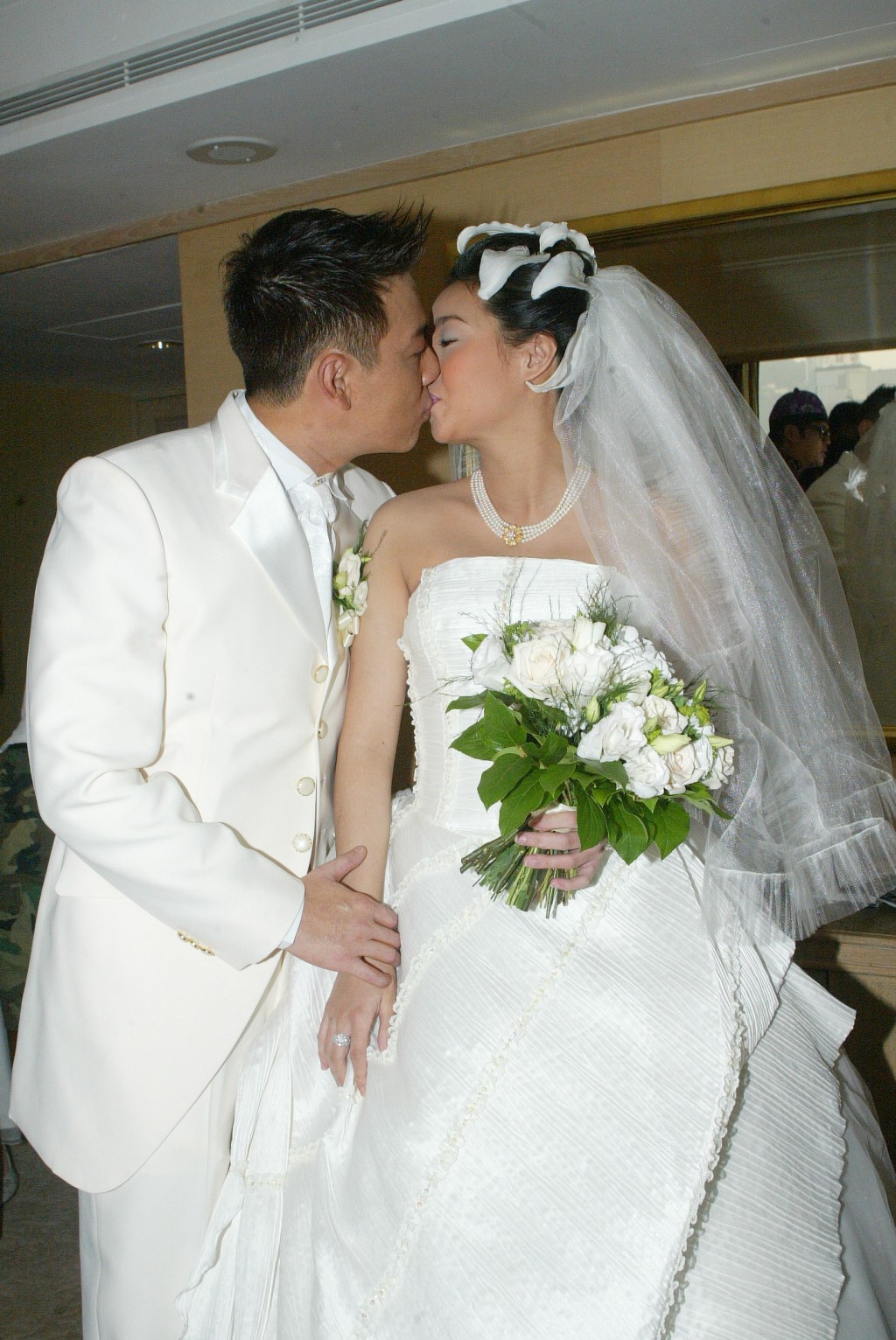 与王书麒在2003年奉子成婚！
