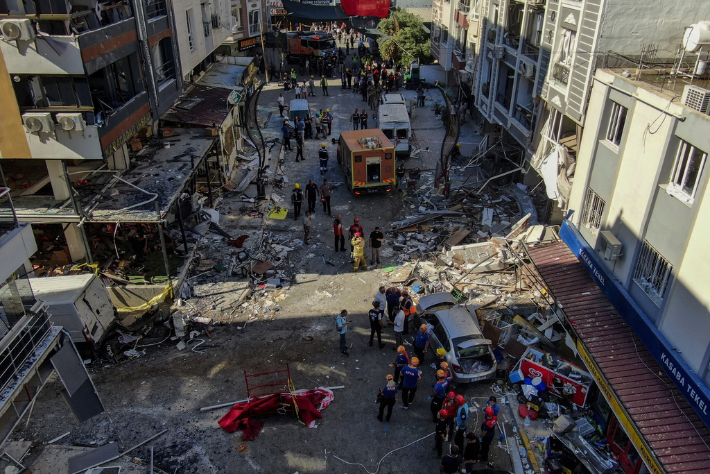土耳其伊茲密爾一餐廳發生燃氣爆炸。美聯社