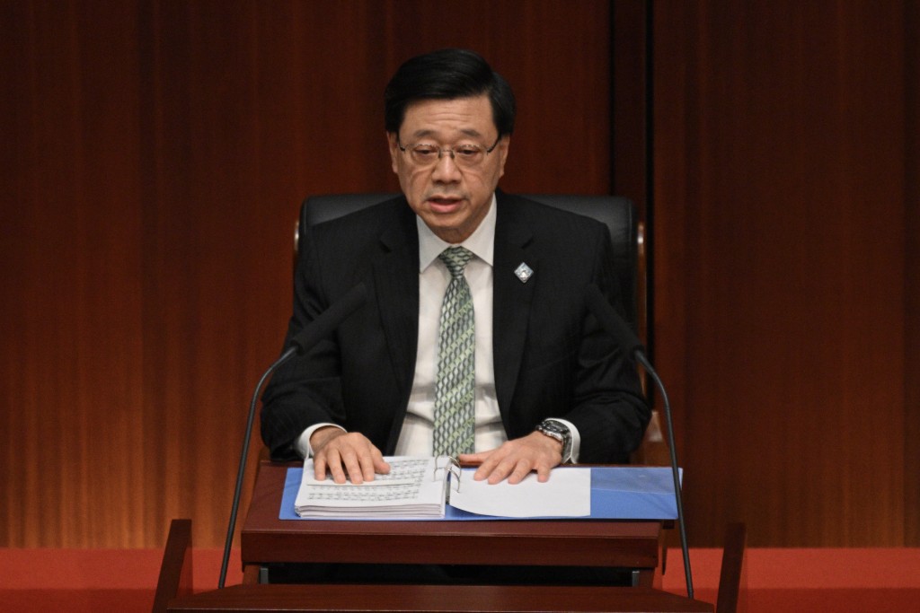 李家超昨發表五年規劃及施政報告。 李家超昨發表五年規劃及施政報告。