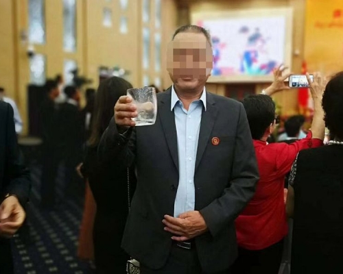 嚴幫朝遭4人尾隨並持刀襲擊,最終身中多刀死亡。網圖