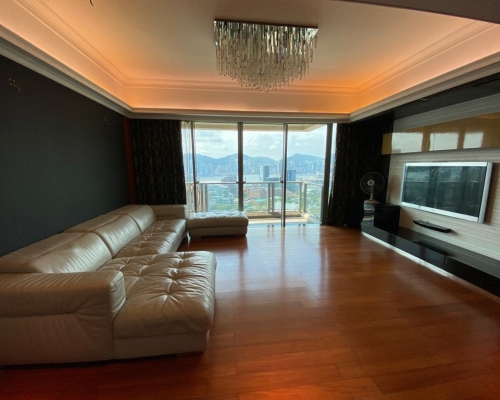 這個君頤峰1座極高層B室，實用面積1862方呎，叫價7200萬。