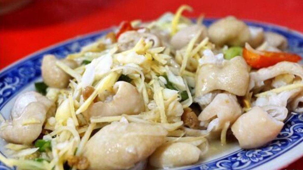 台灣遭無理提告的餐廳店主，送出200份引發紛爭的薑絲炒大腸慶祝獲還清白。自由時報