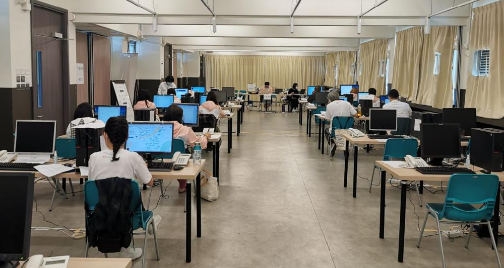 中銀香港為熱線中心提供電腦設備。