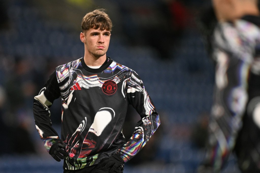 積費查在卡域克接手後，暫時未有機會代表一隊上陣。法新社