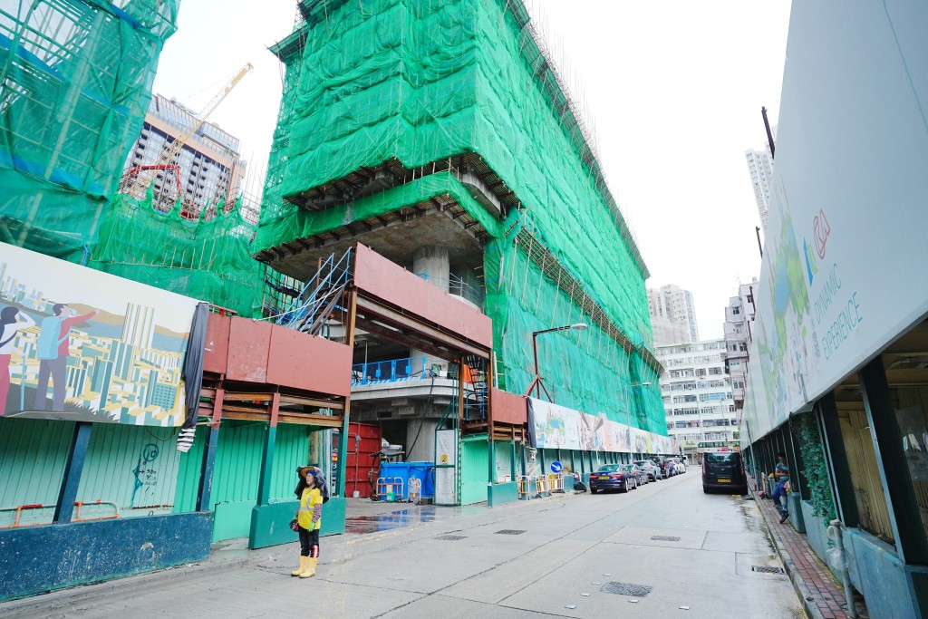 恒基牽頭的土瓜灣庇利街項目1期及3期同於上月獲批預售，共涉648伙。