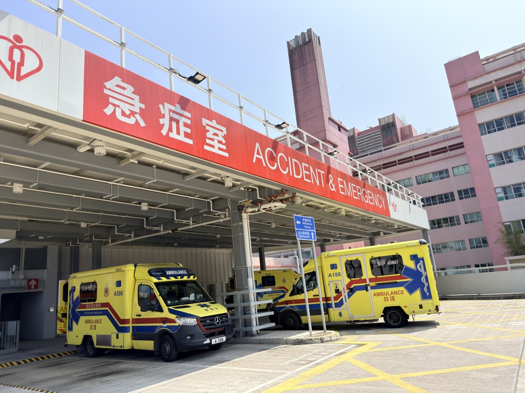 傷者被送往北區醫院搶救。 傷者被送往北區醫院搶救。