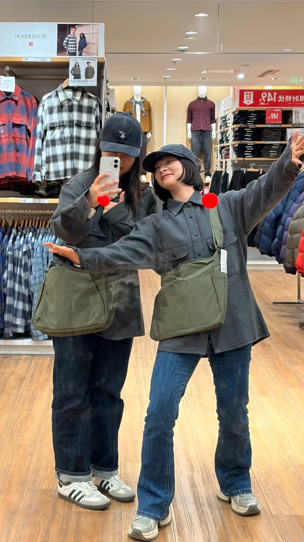 UNIQLO日系工装变“抗日服”?¥199恤衫掀打卡潮。 小红书 UNIQLO日系工装变“抗日服”?¥199恤衫掀打卡潮。 小红书