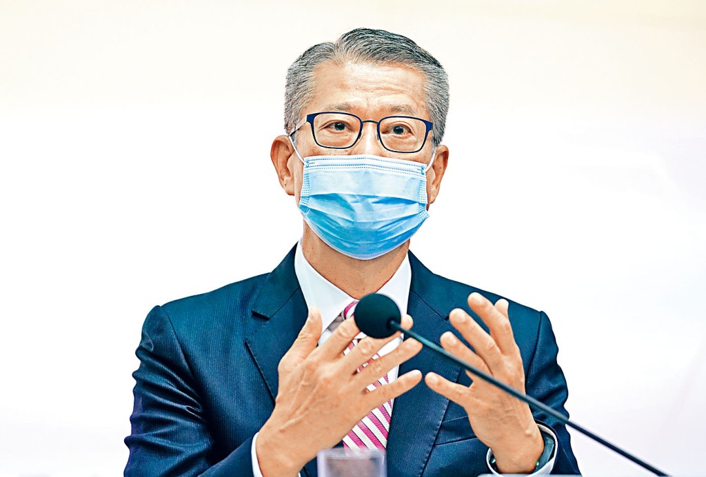 陳茂波昨在網誌表示，必須在最短時間內遏止疫情，保障市民健康，同時保住經濟元氣。
